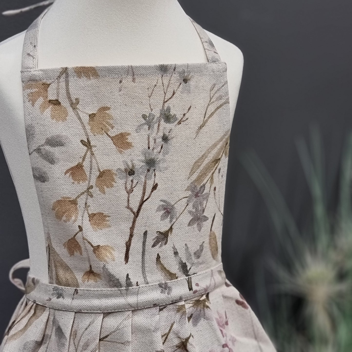 Kids’ Apron with Ruffles | Field Bouquet