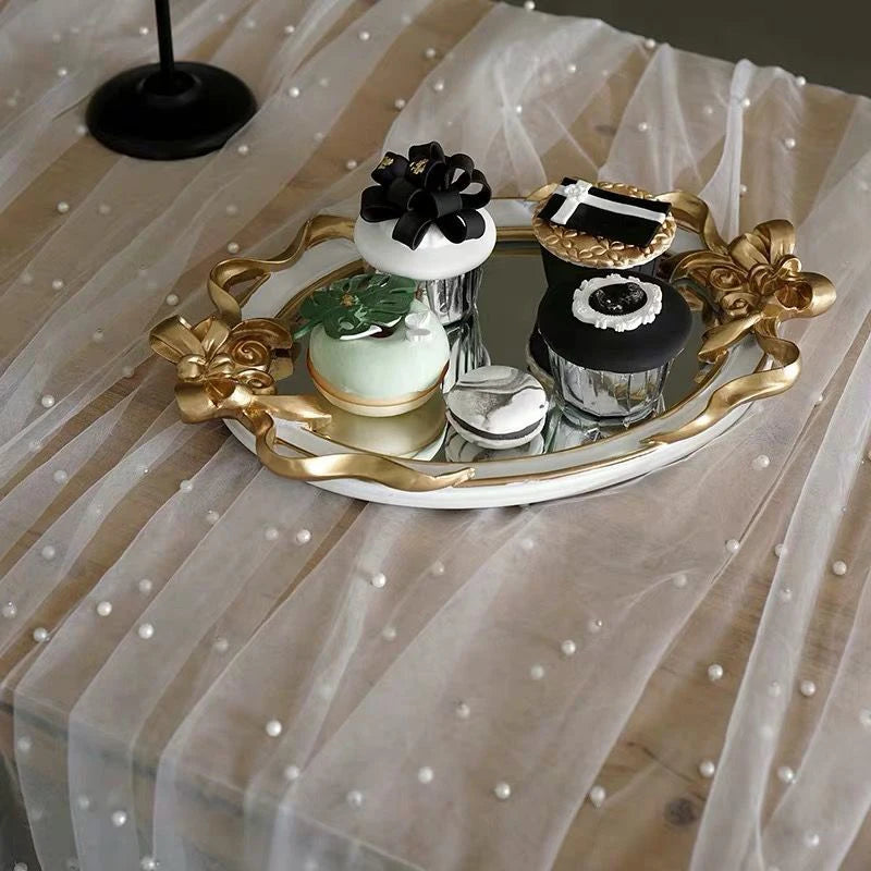 Surnappe en tulle avec perles pour décoration de table