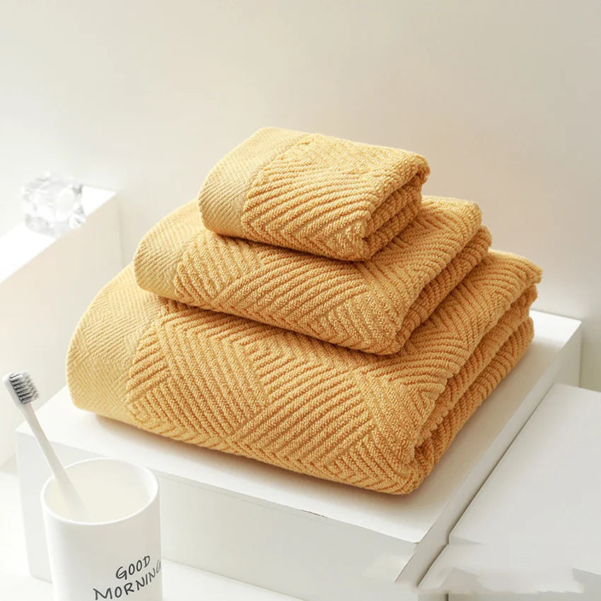 Serviettes de bain pur coton motif carré