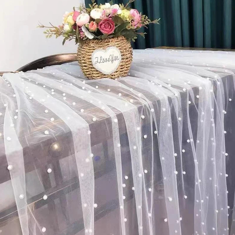 Surnappe en tulle avec perles pour décoration de table