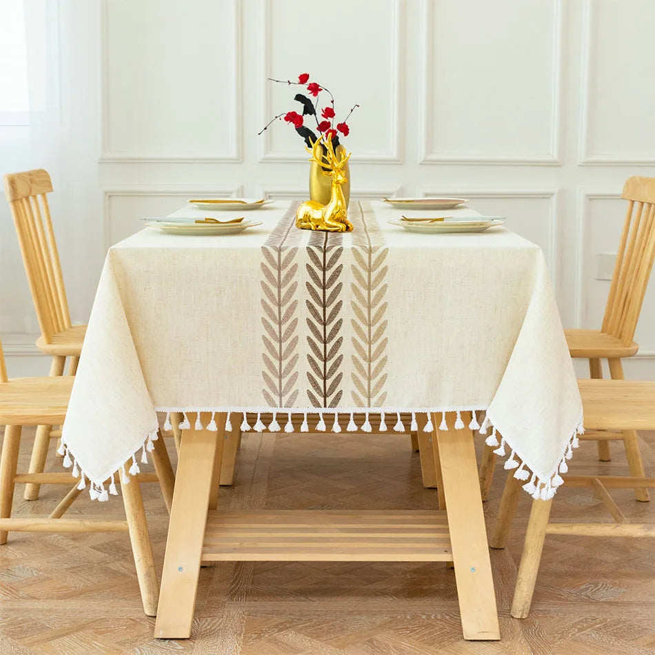 Nappe à pompons brodée polyester et coton Epi de blé