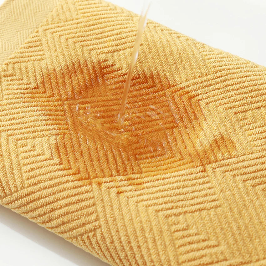 Serviettes de bain pur coton motif carré