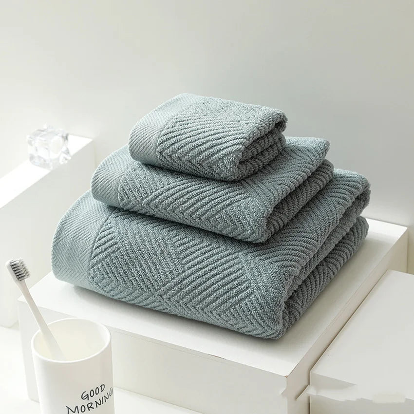 Serviettes de bain pur coton motif carré